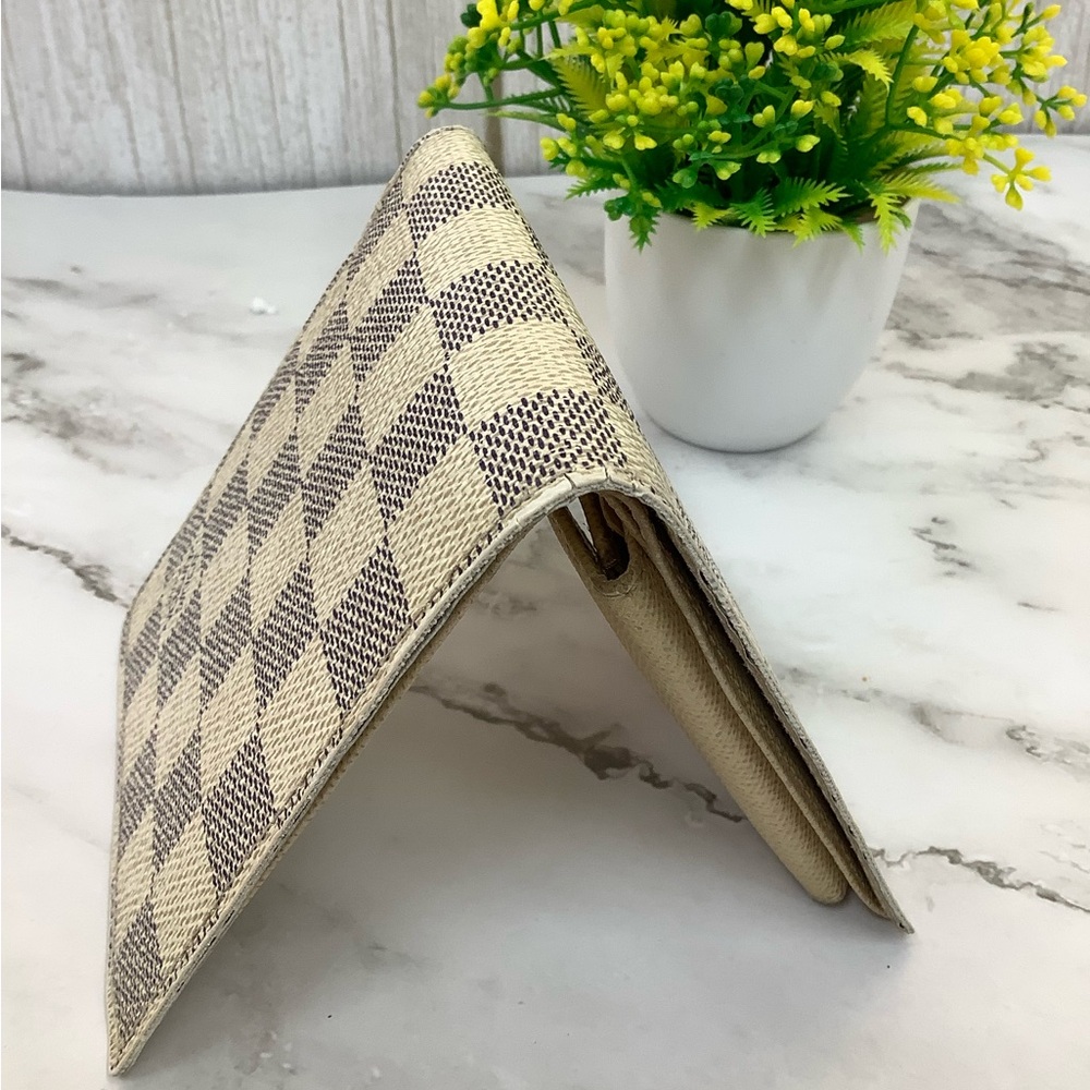 GUC Louis Vuitton Damier Azur Bifold Wallet - Picture 4 of 7